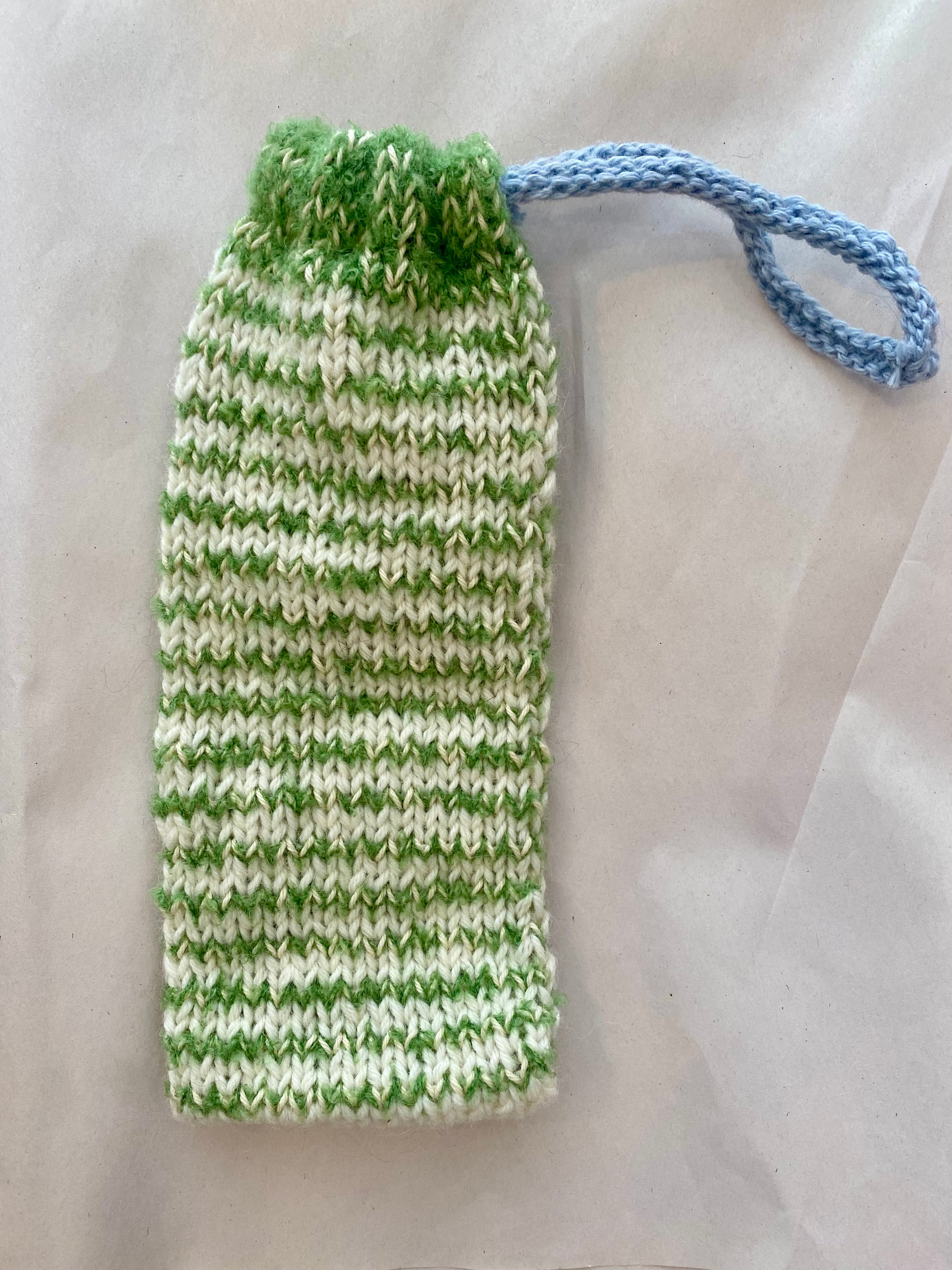 Lille taske til solbriller grøn