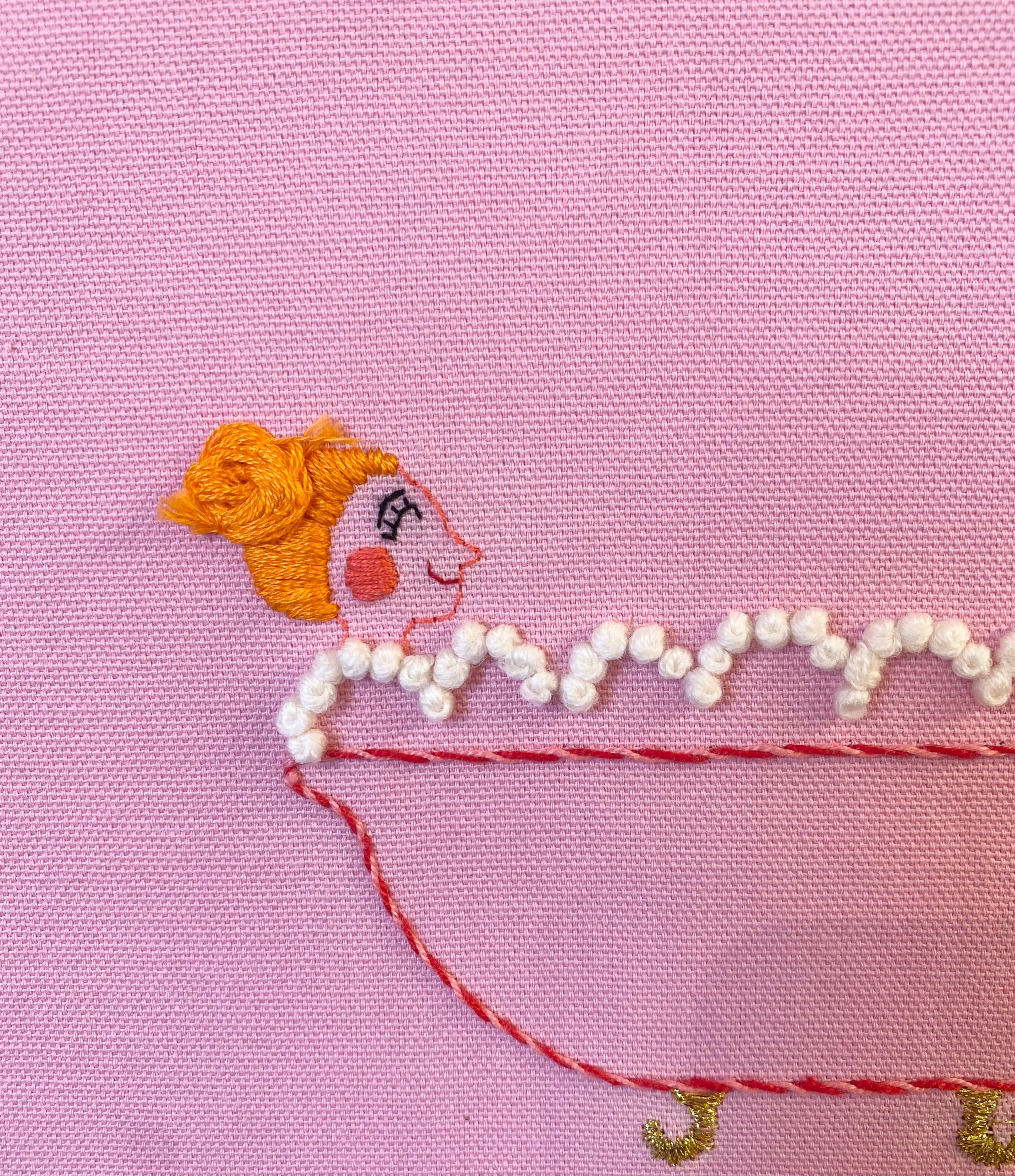 A4 framed Embroidery - Kaffebad lyserød baggrund