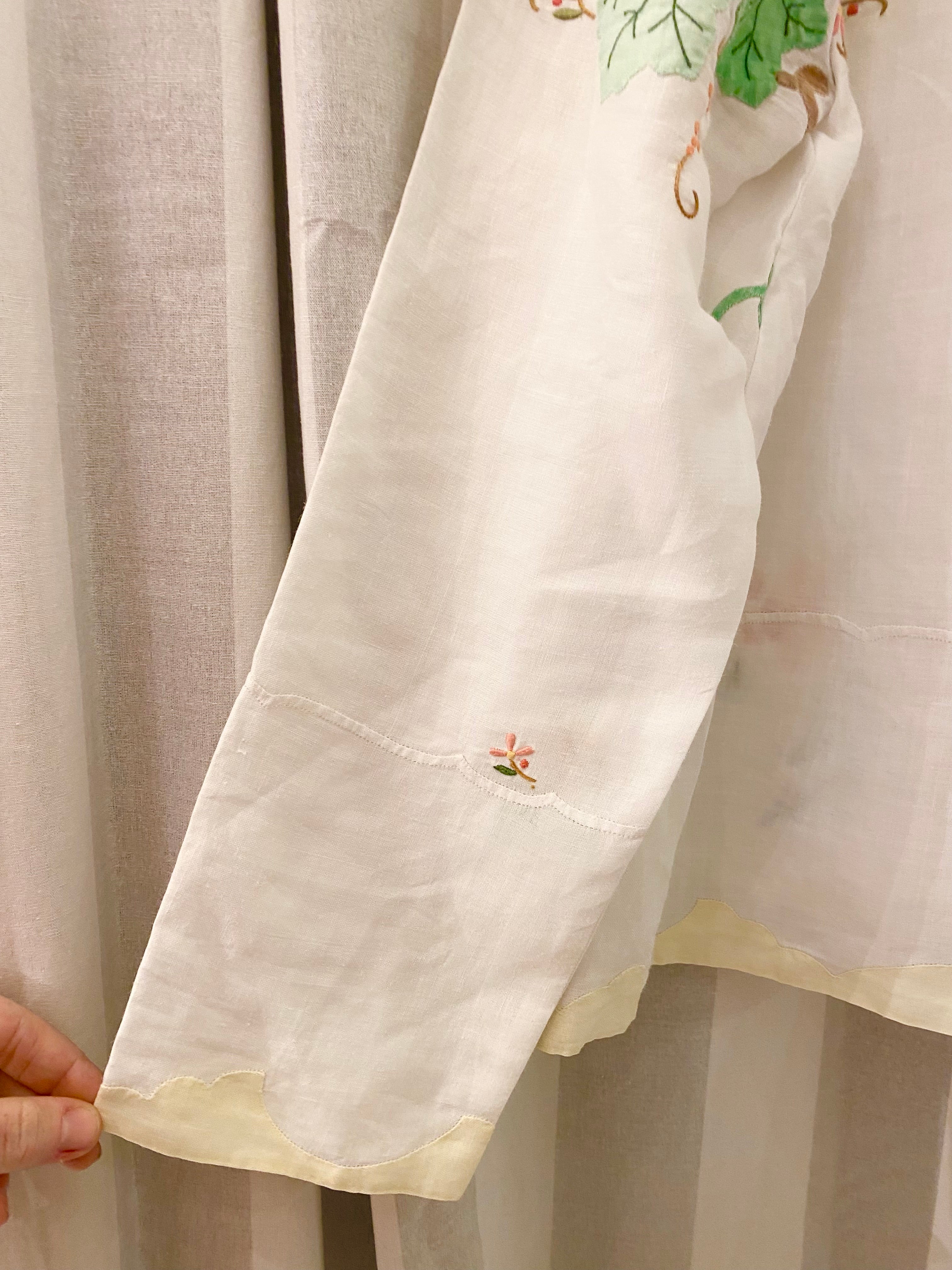 Hvid skjorte med appliqué