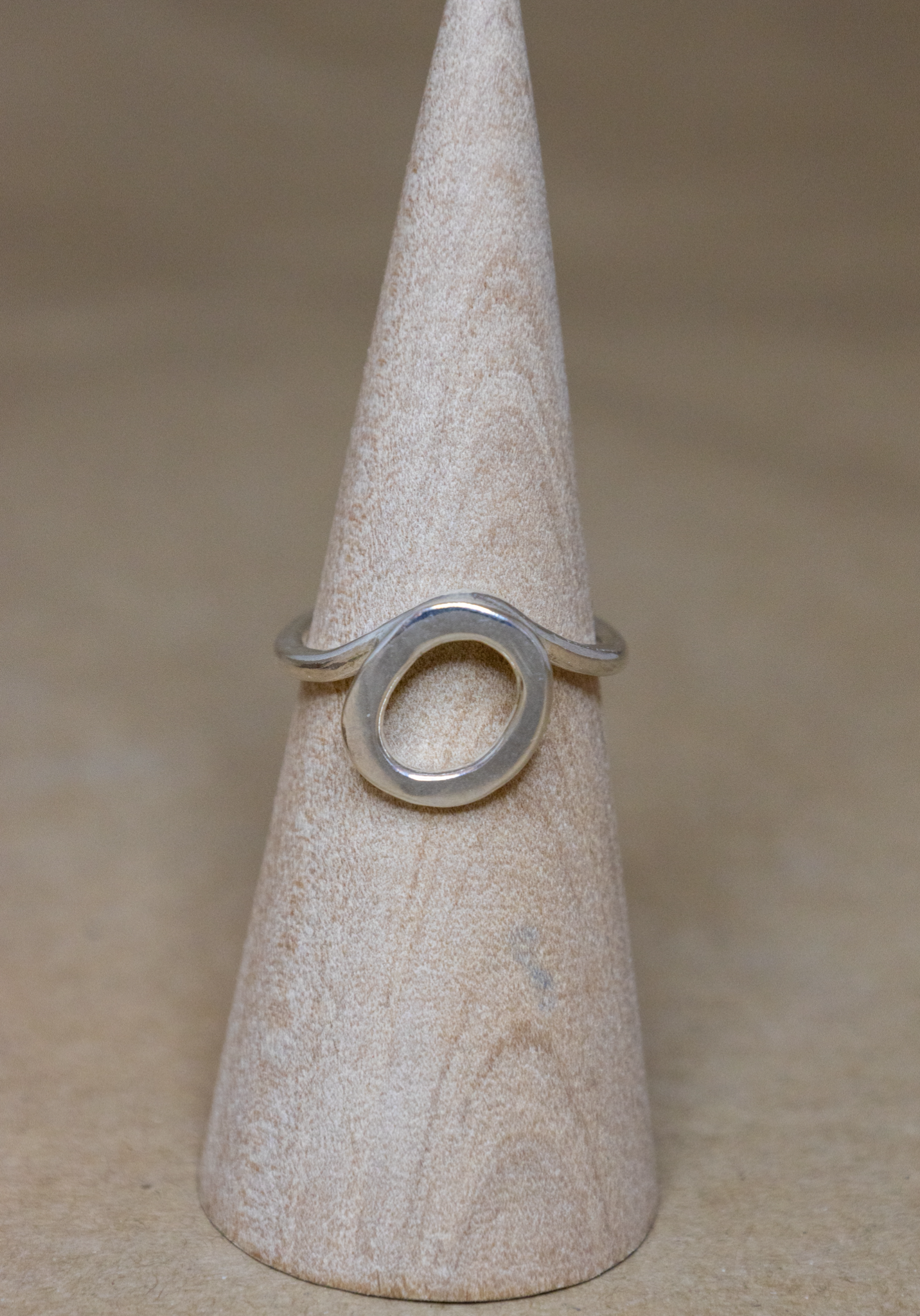 Organisk sølvring (str. 56)