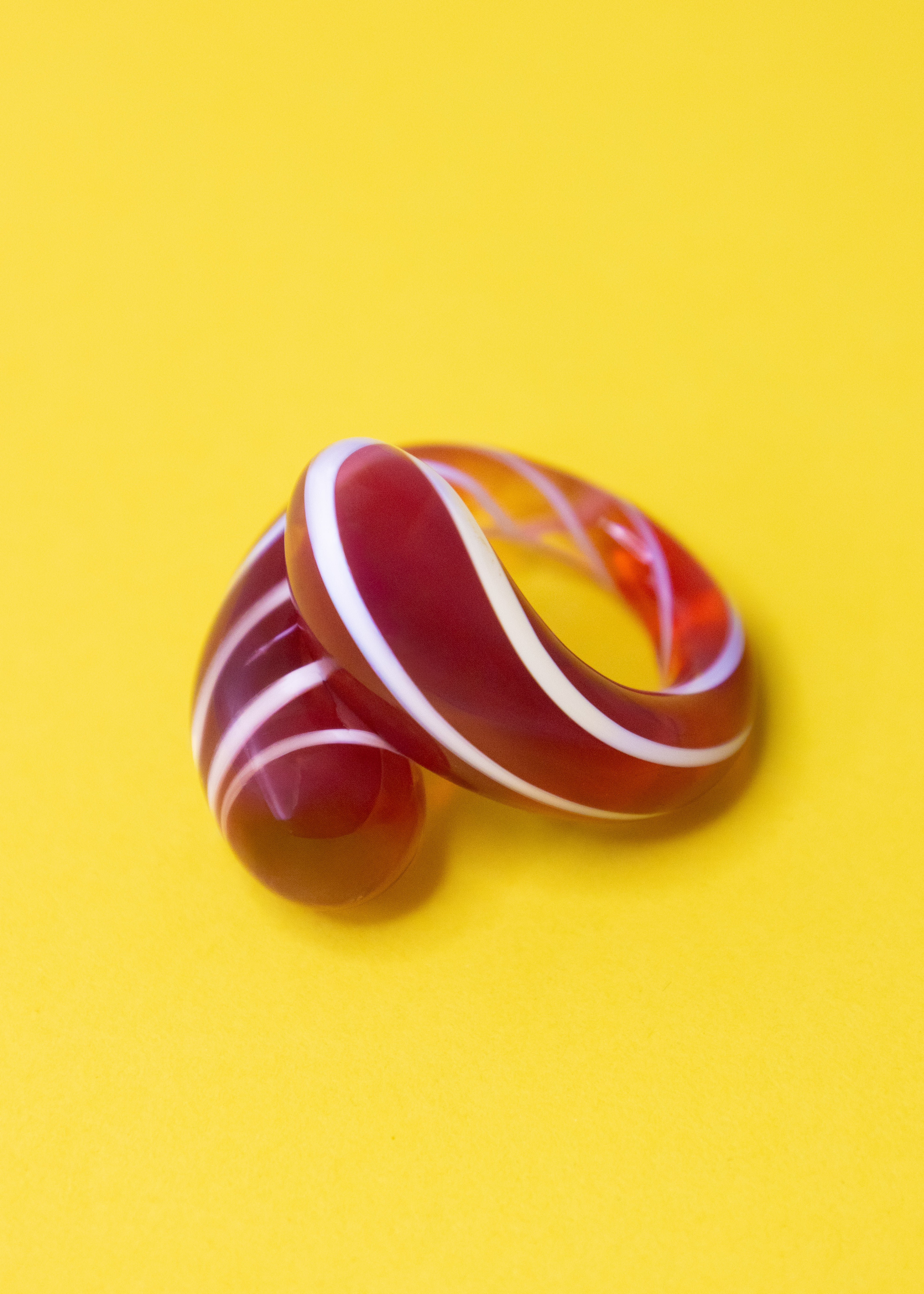 Glas ring - Two drops - Rød/hvid stribet