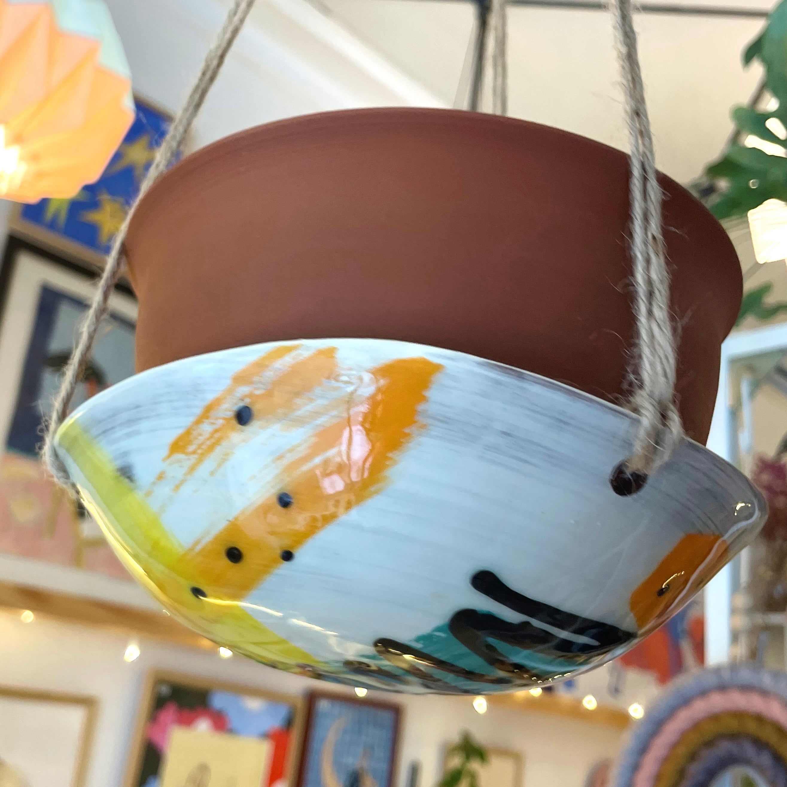 Ceramic hanging pot
