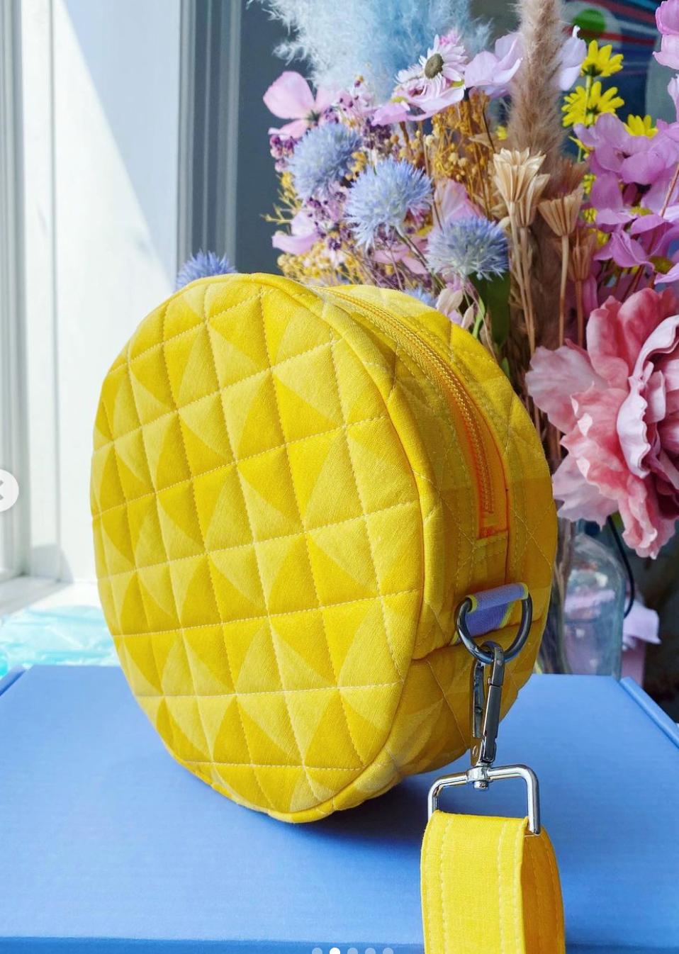 Mellow Yellow Circle Bag