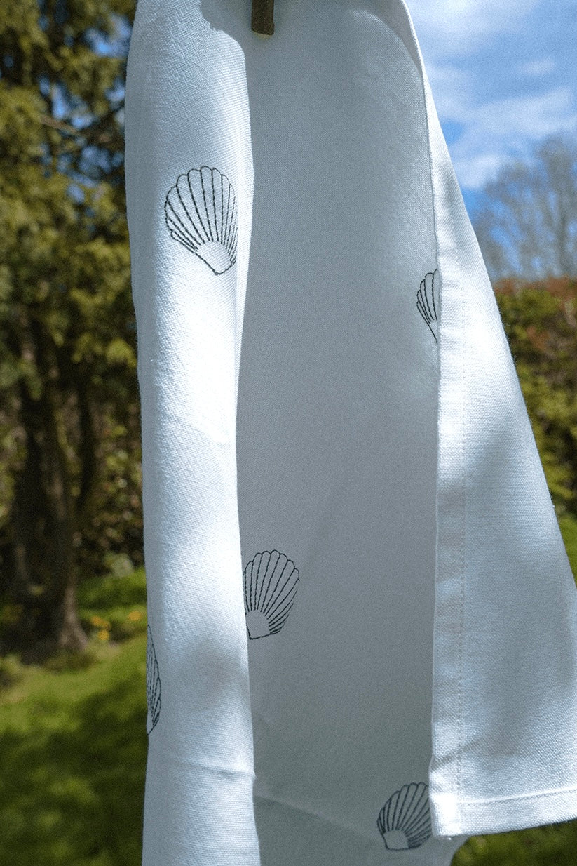 Tea towel, clams