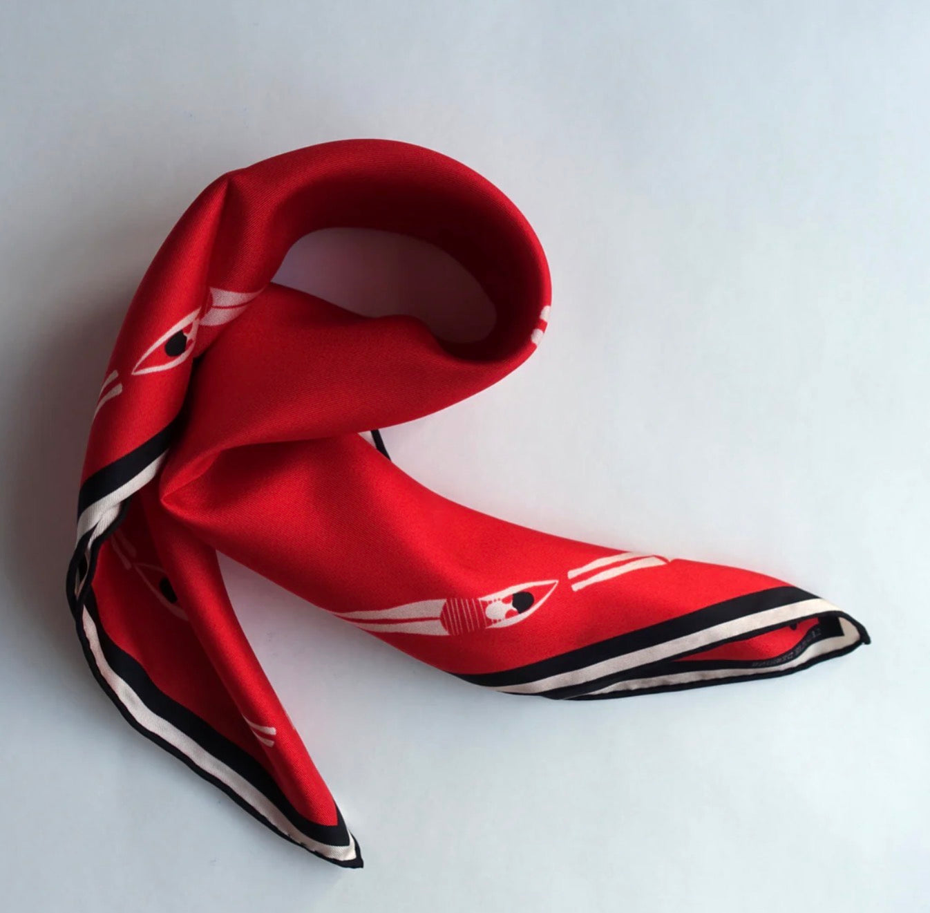 Silketørklæde, Red Swimmers 50cm