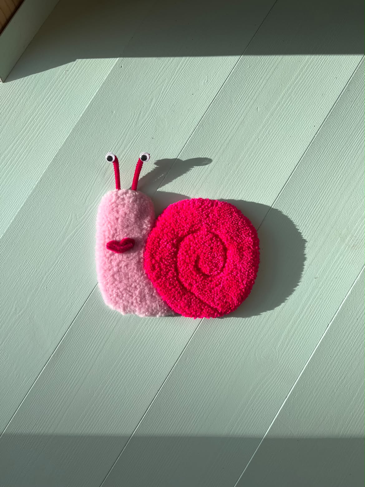 Sød Snegl pink, vægophæng