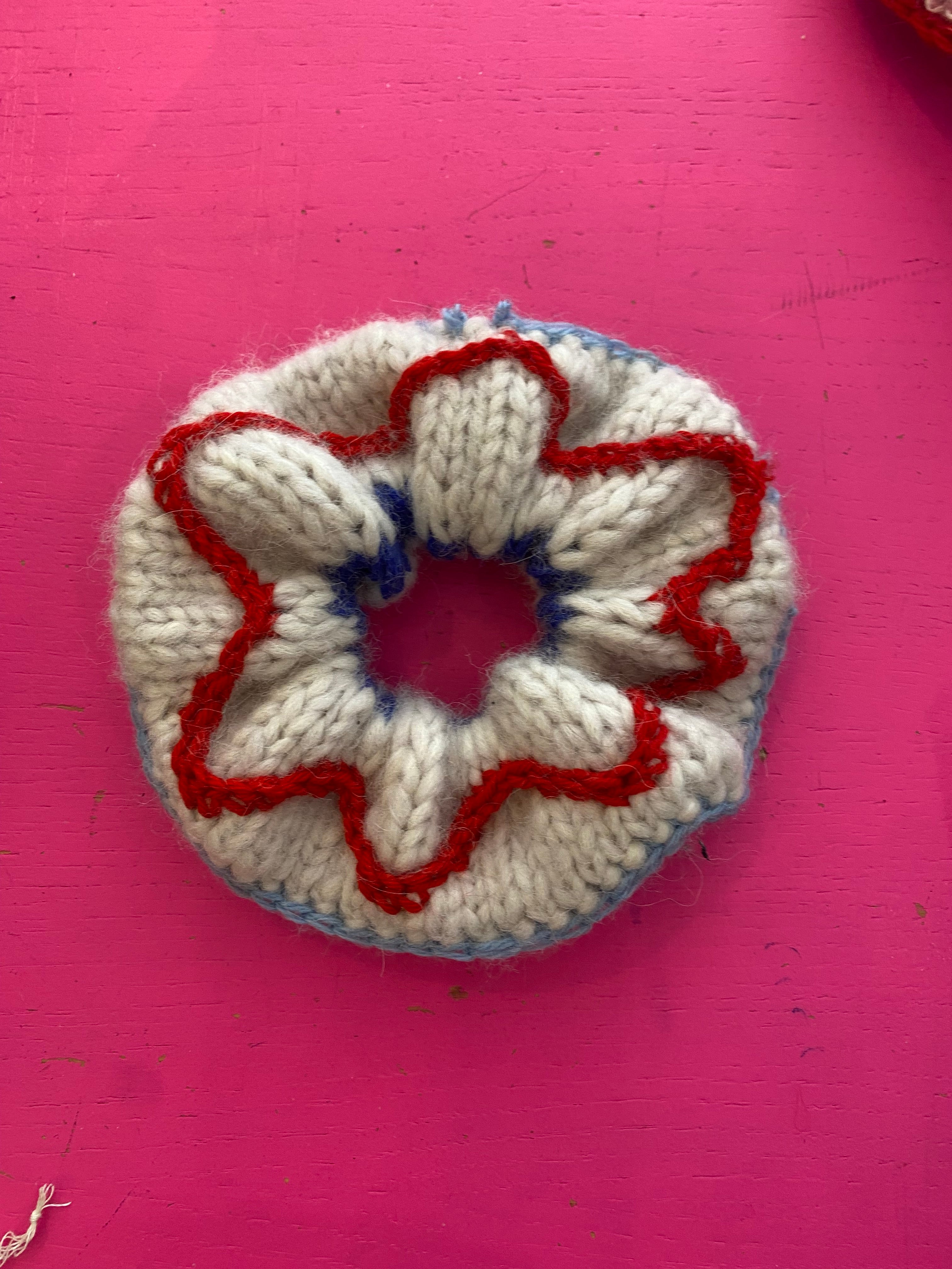 Scrunchie multi rød zigzag