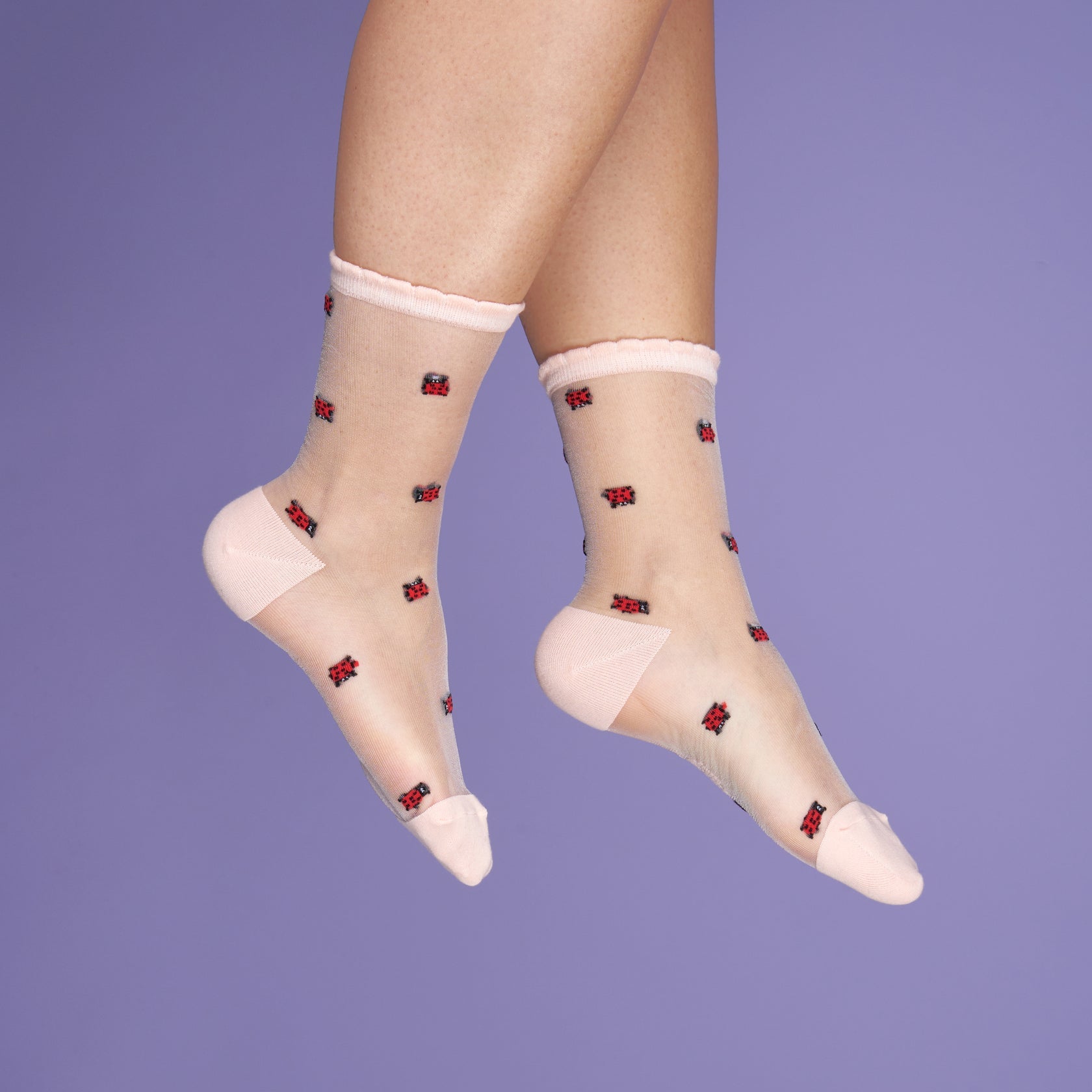 Mariehøne socks, sheer