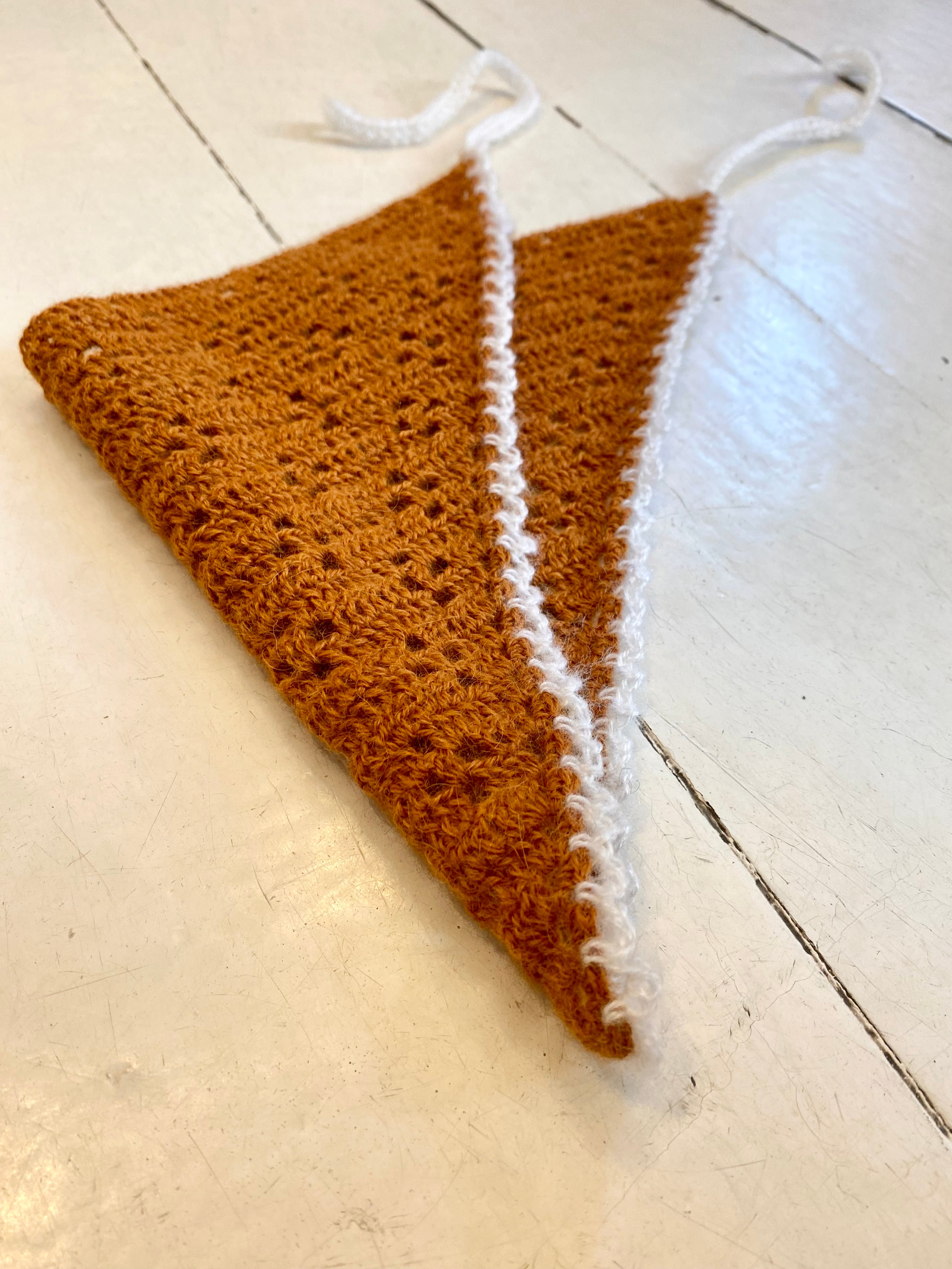 Bandana nr. 7 (kamel/hvid)