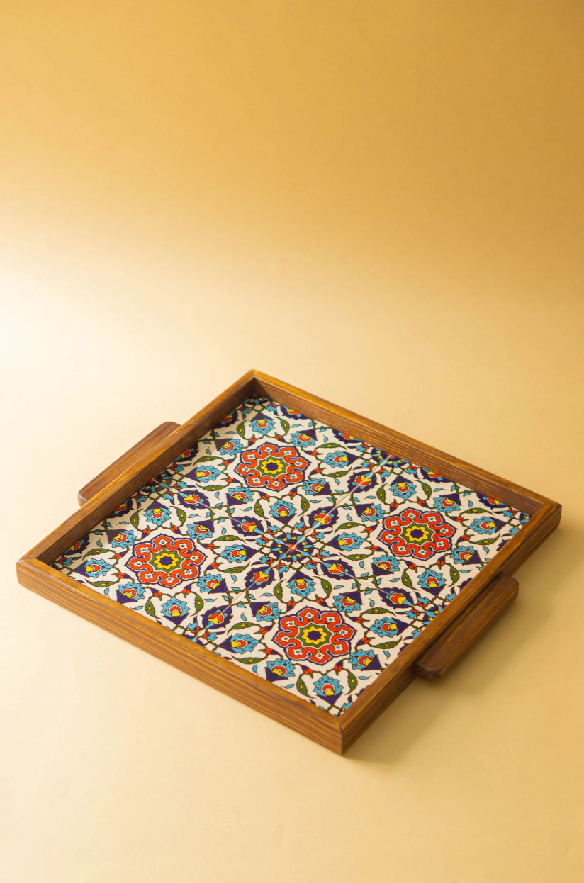 Stor serveringsbakke med 4 fliser