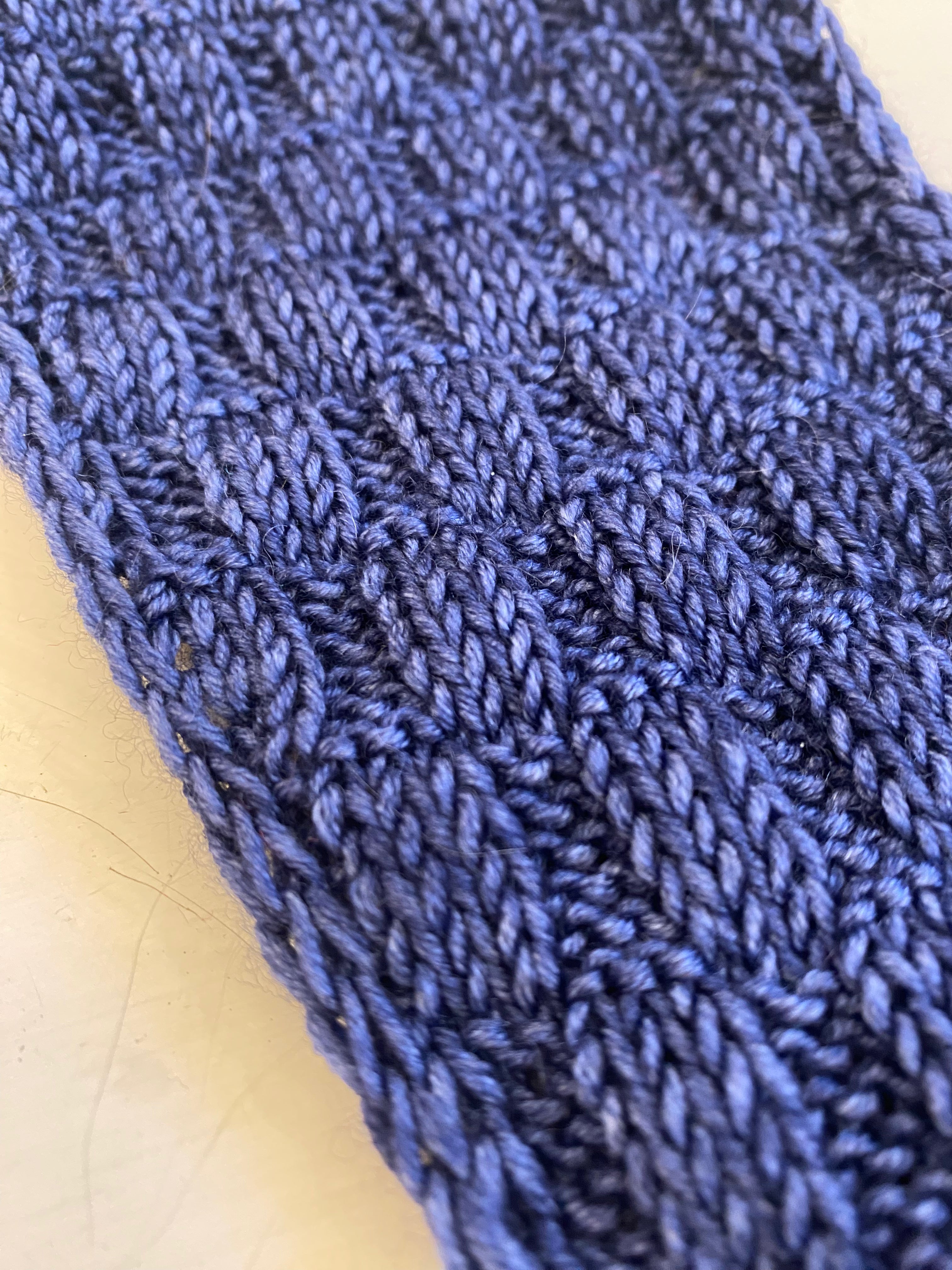 Rita Scarf mørkeblå