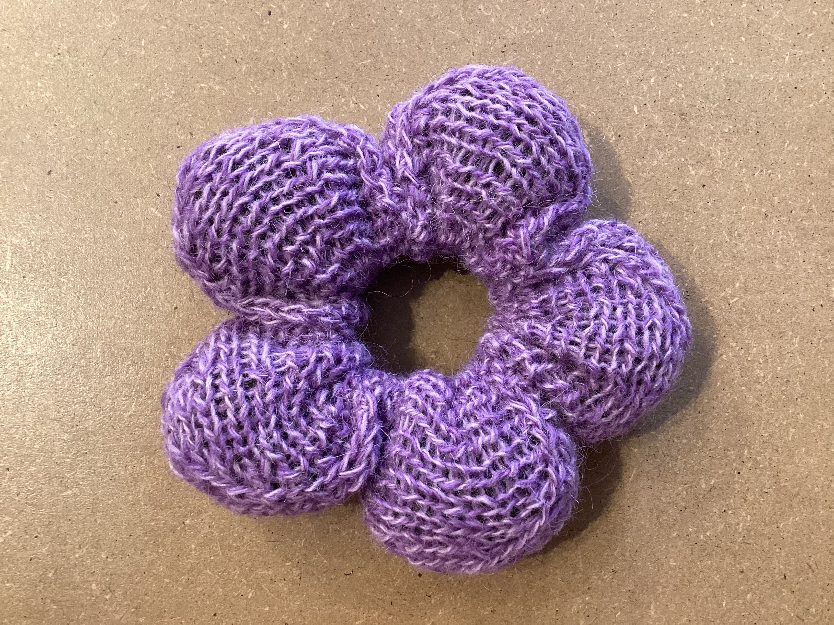 Flower Scrunchie lyselilla