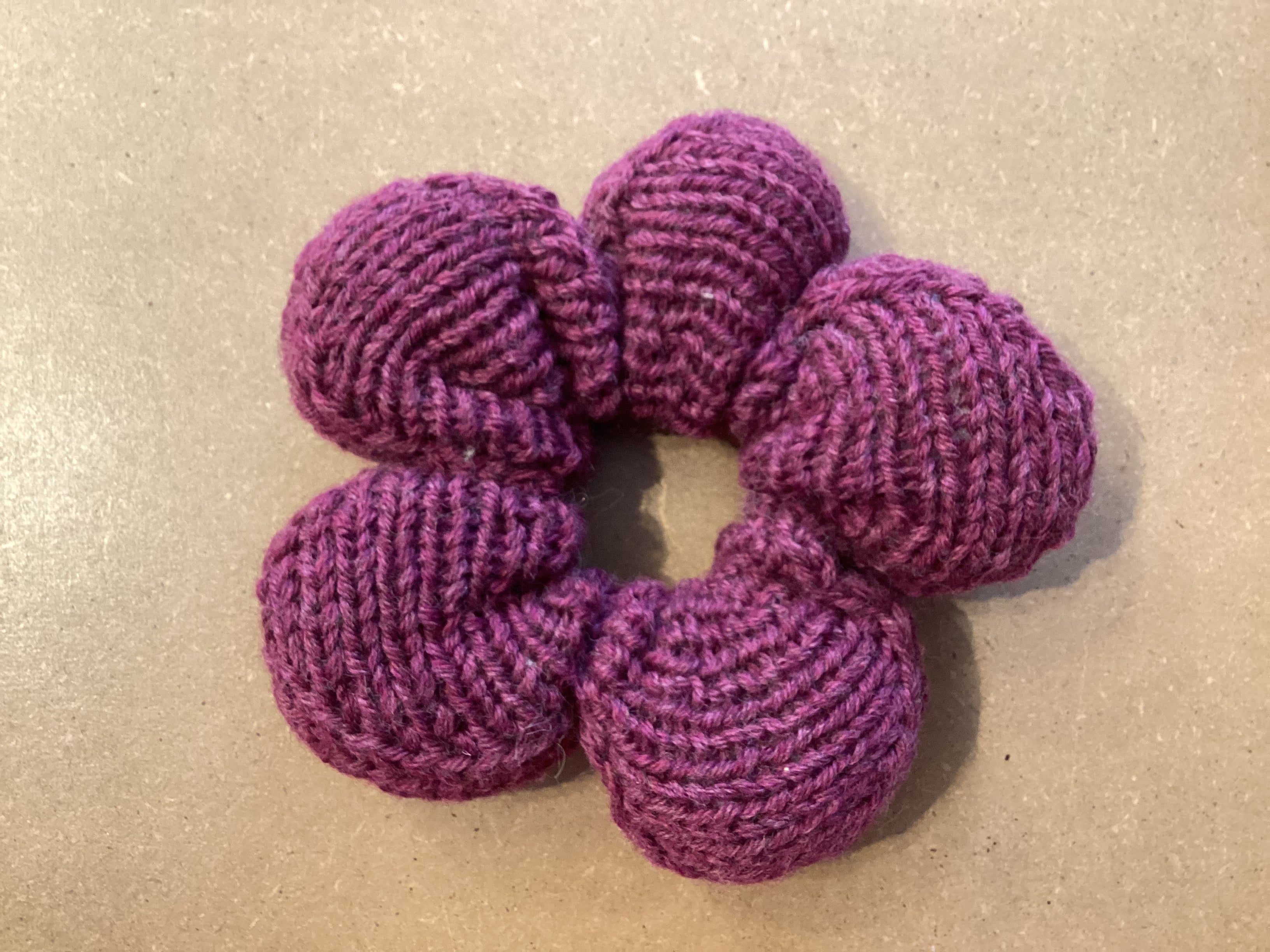 Flower Scrunchie burgundy