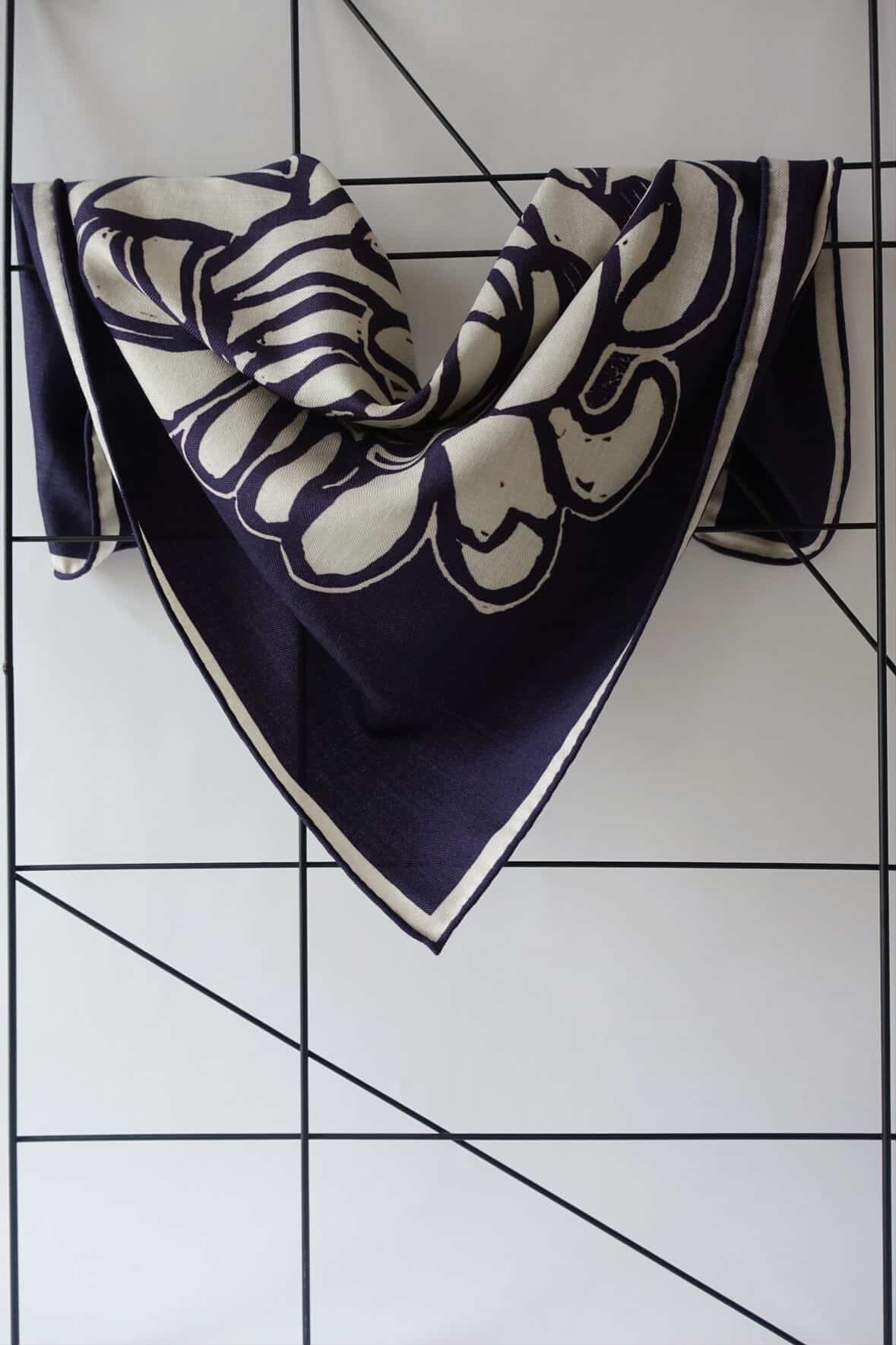 Uld/silke tørklæde, Flower 65cm