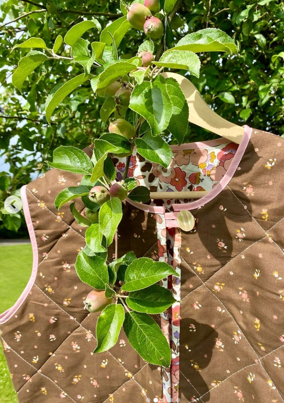 Unika Flower vest - long brun