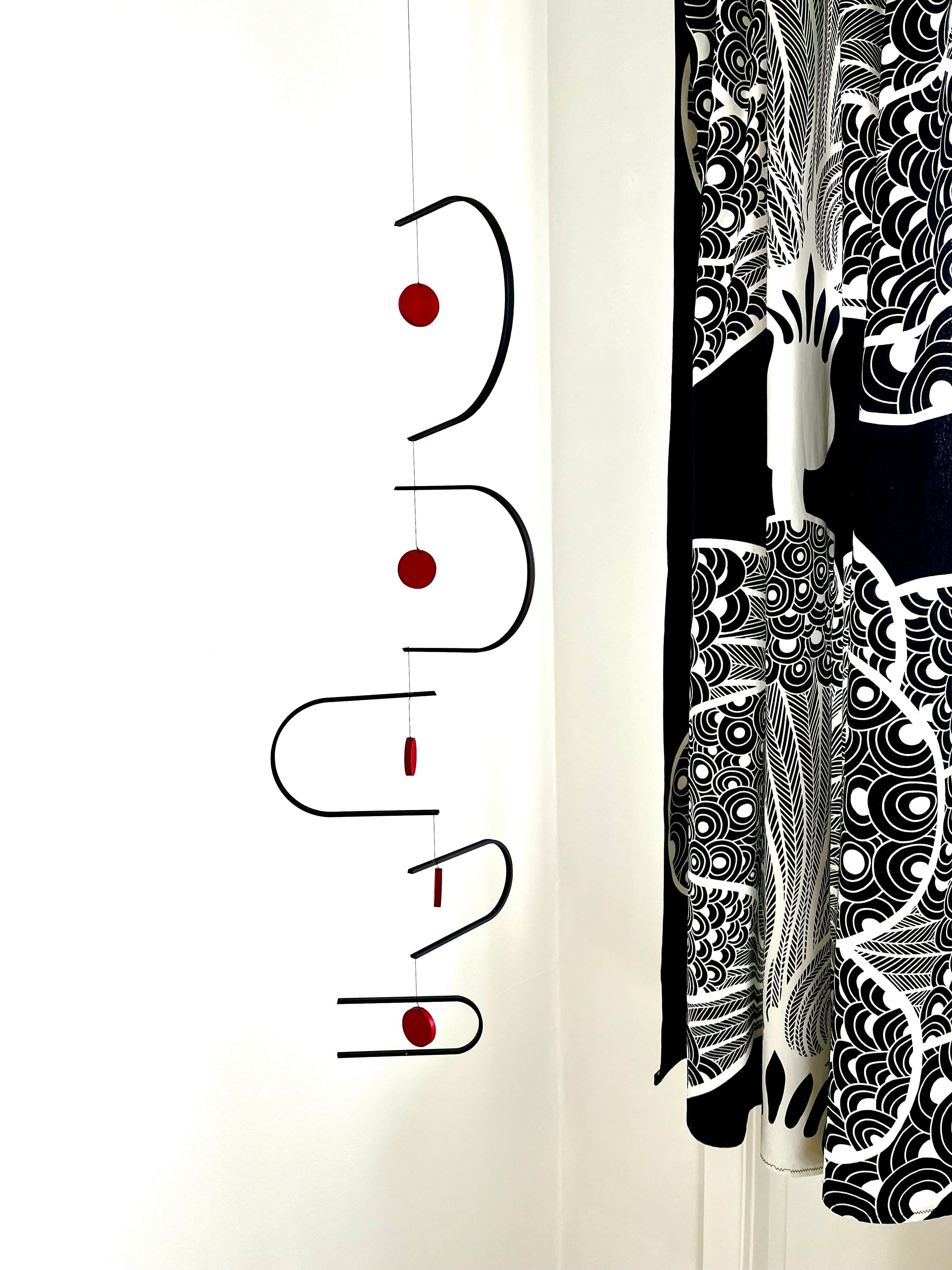 PUOLIKUU Mobile, black+red