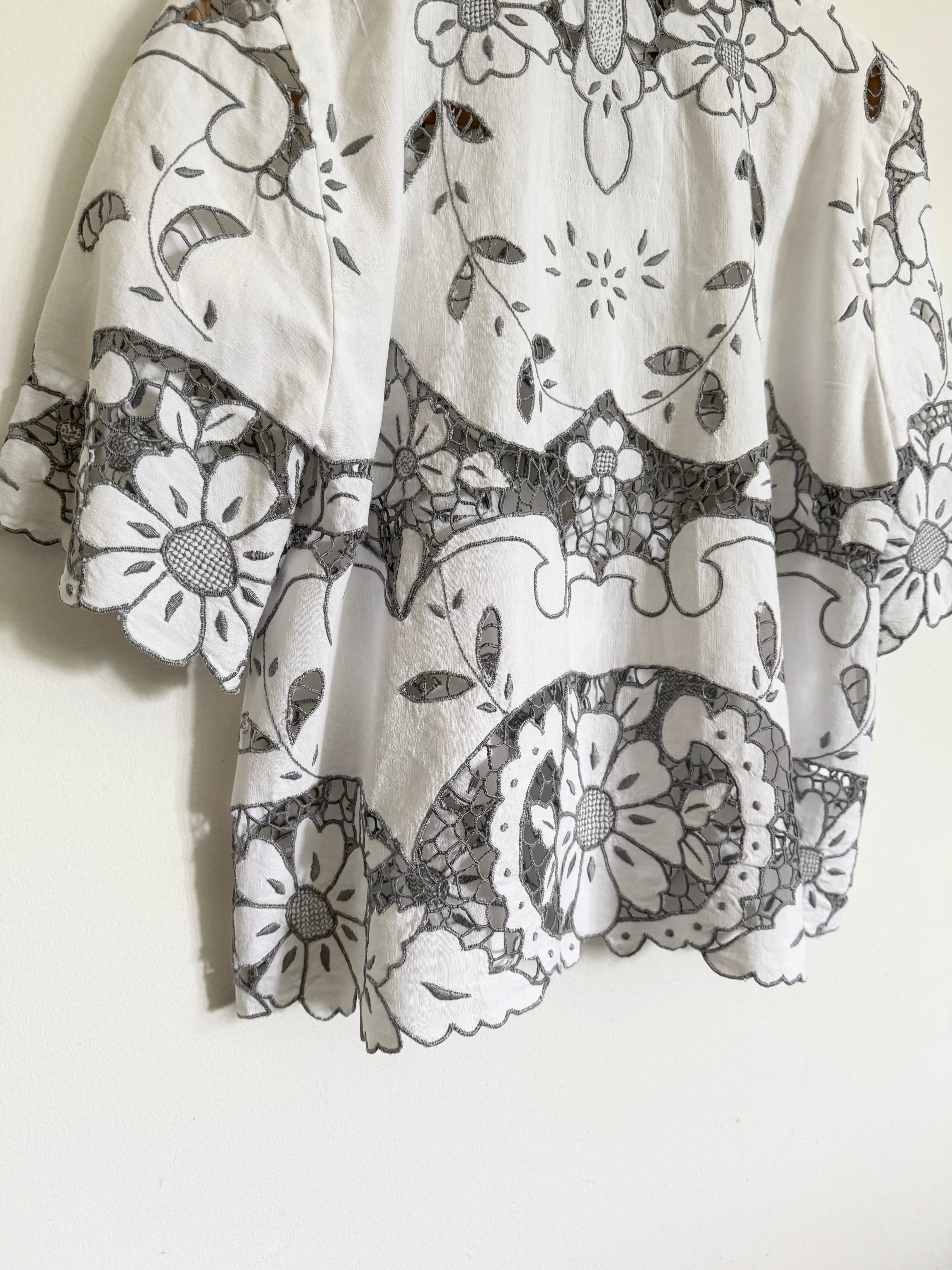 Hvid/Grå kortærmet