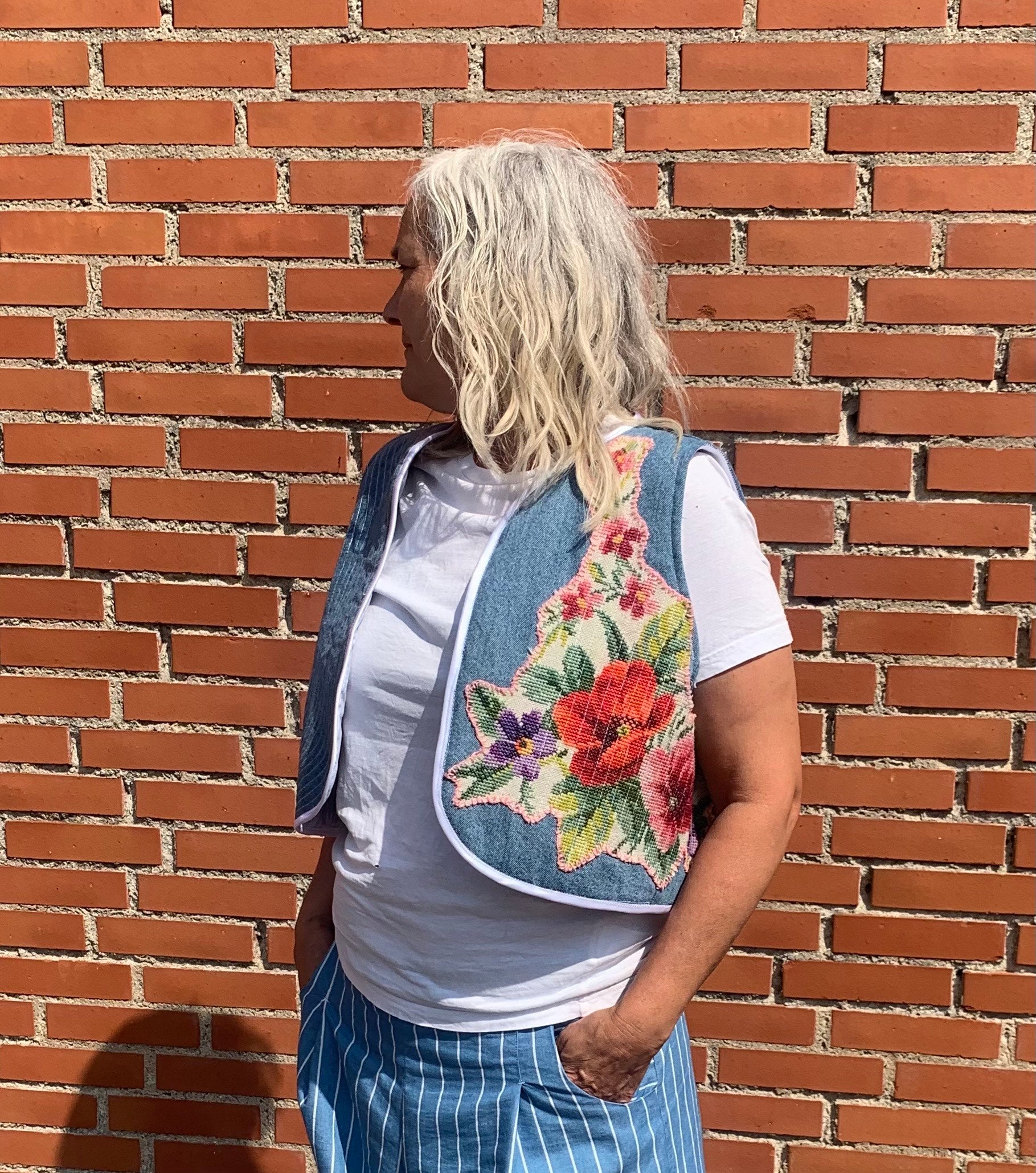 Blomstret Broderet Vest