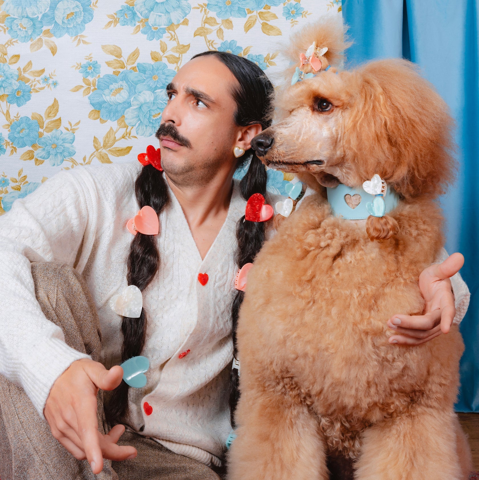 Blåt hjerte, hårklemme