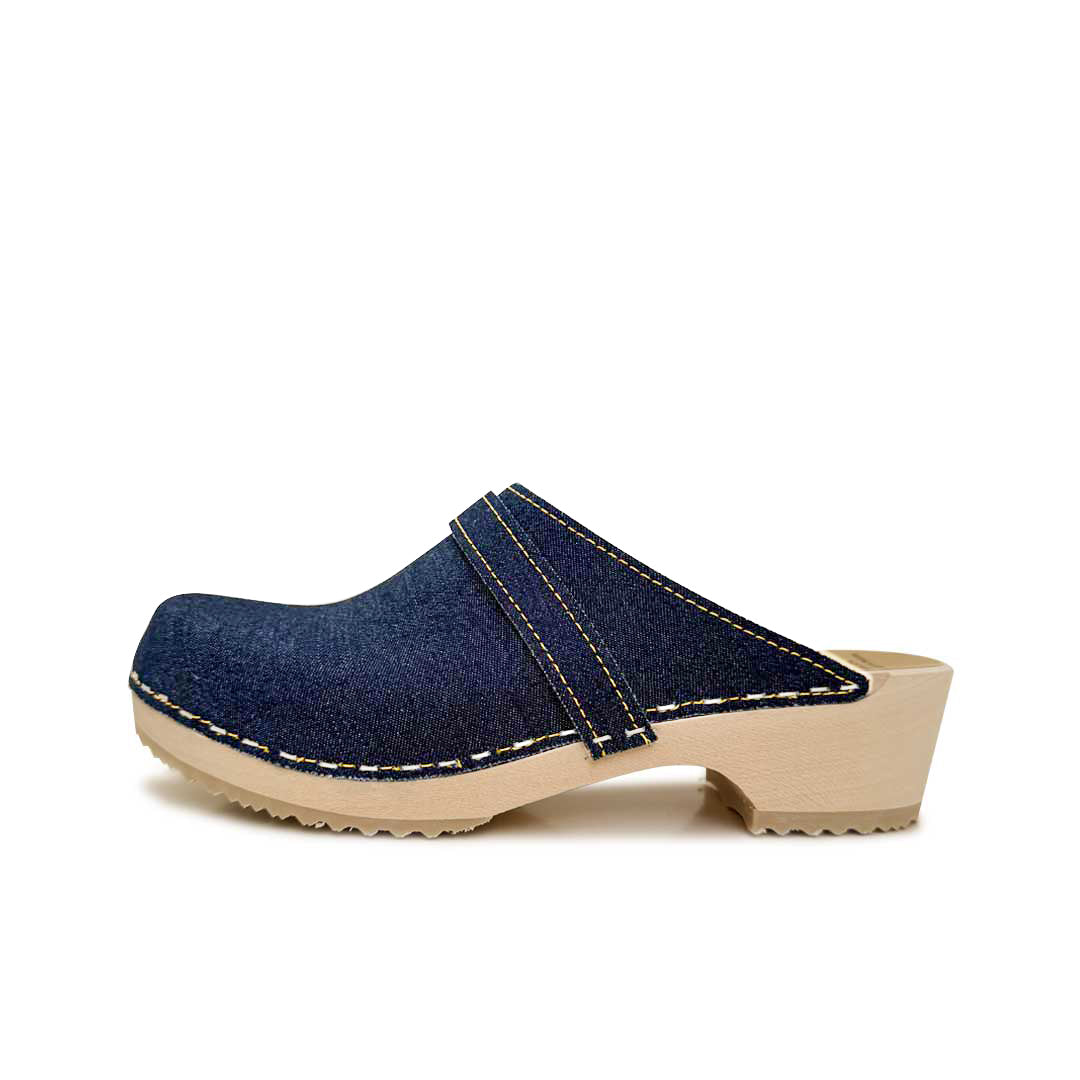 MINE træsko i mørkeblå denim