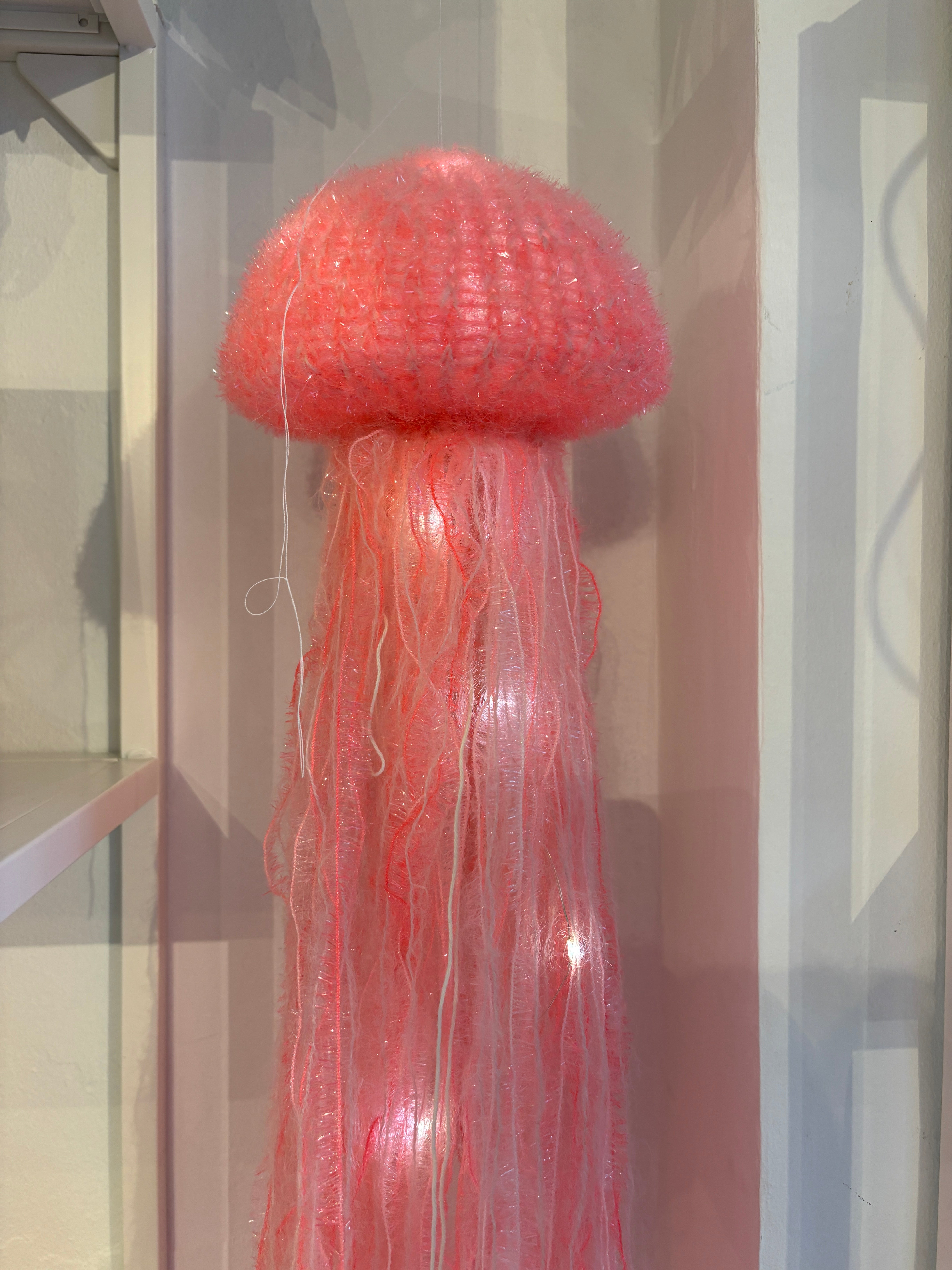Lysgople, pink mellem