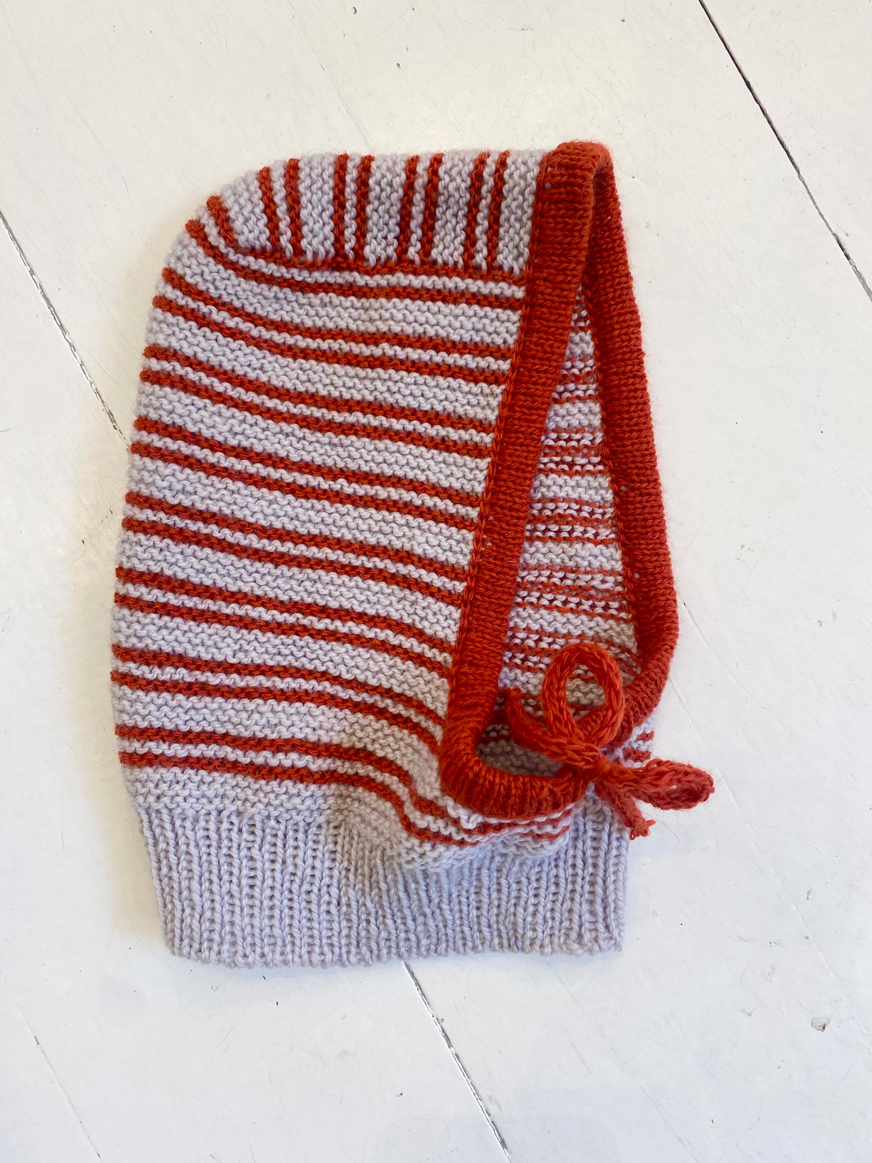 Balaclava perlegrå/rustrød