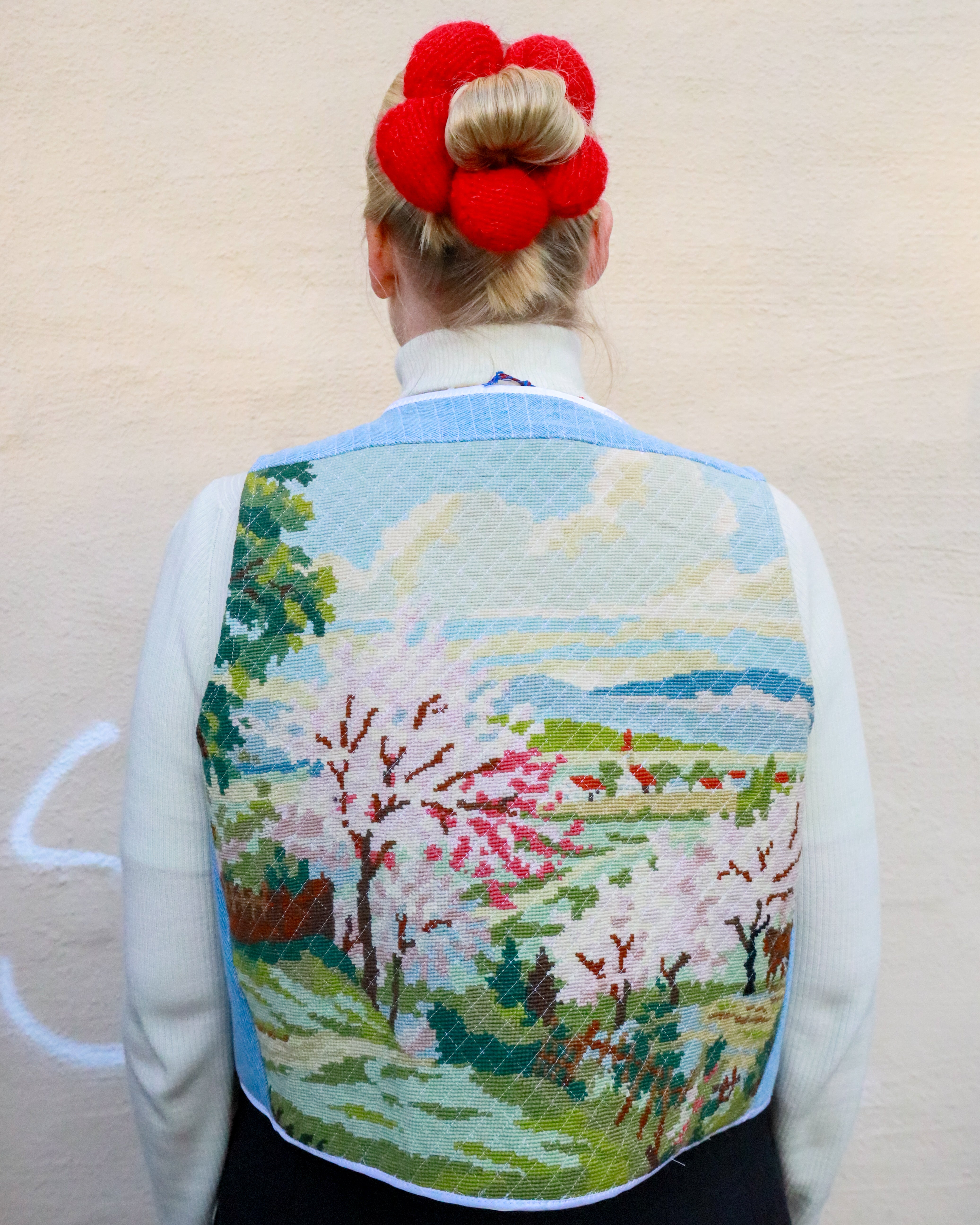 Skovhus Broderet Vest