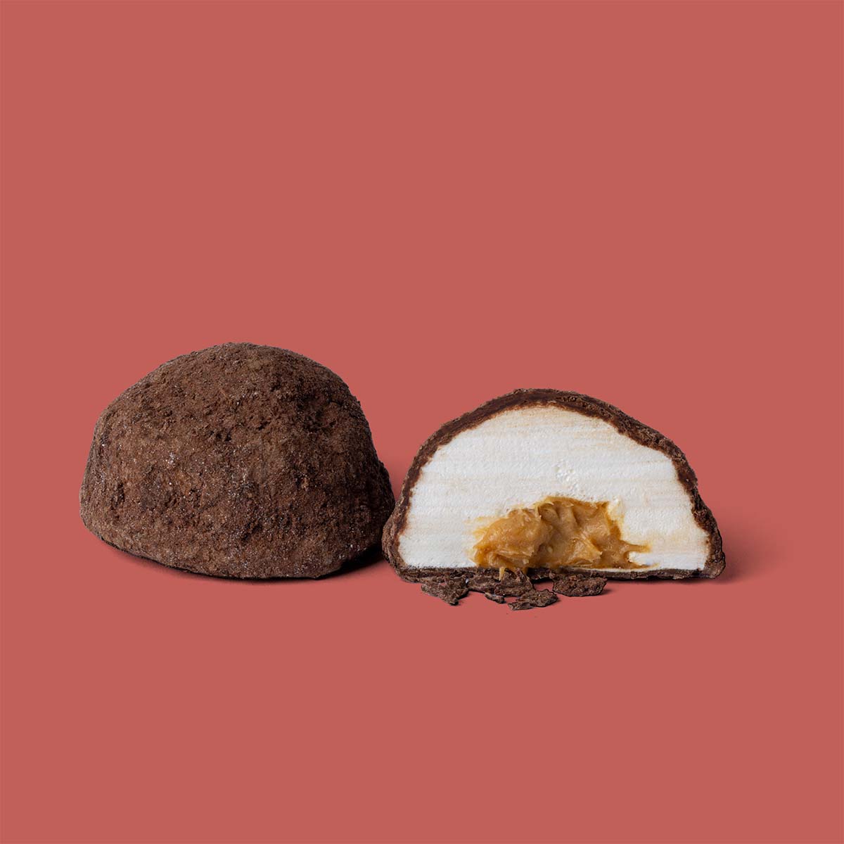 The Mallows Box - Caramel filled with dark chocolate and orange. 5 stk