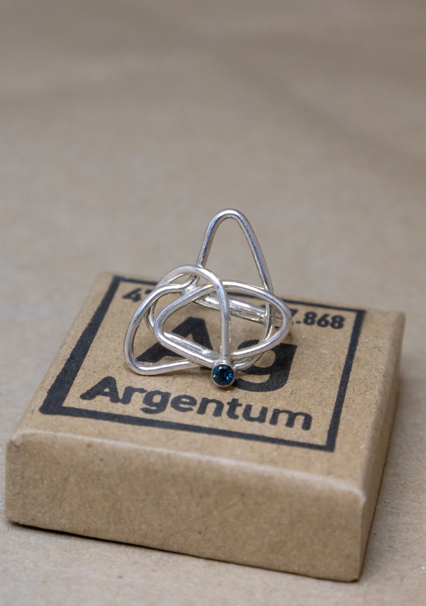 Viklet sølvring (str. 54)