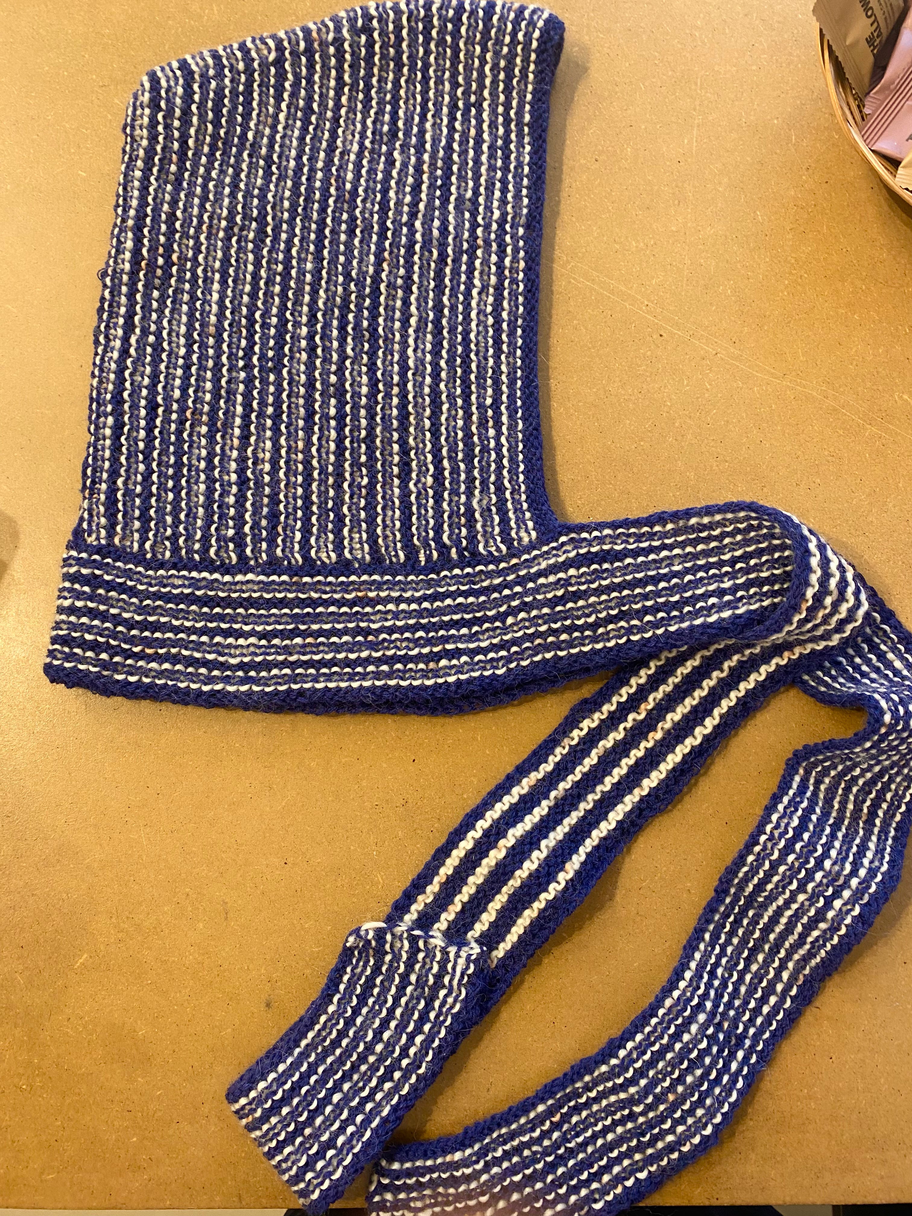 Bonnet / Hætte blå/hvid stribet