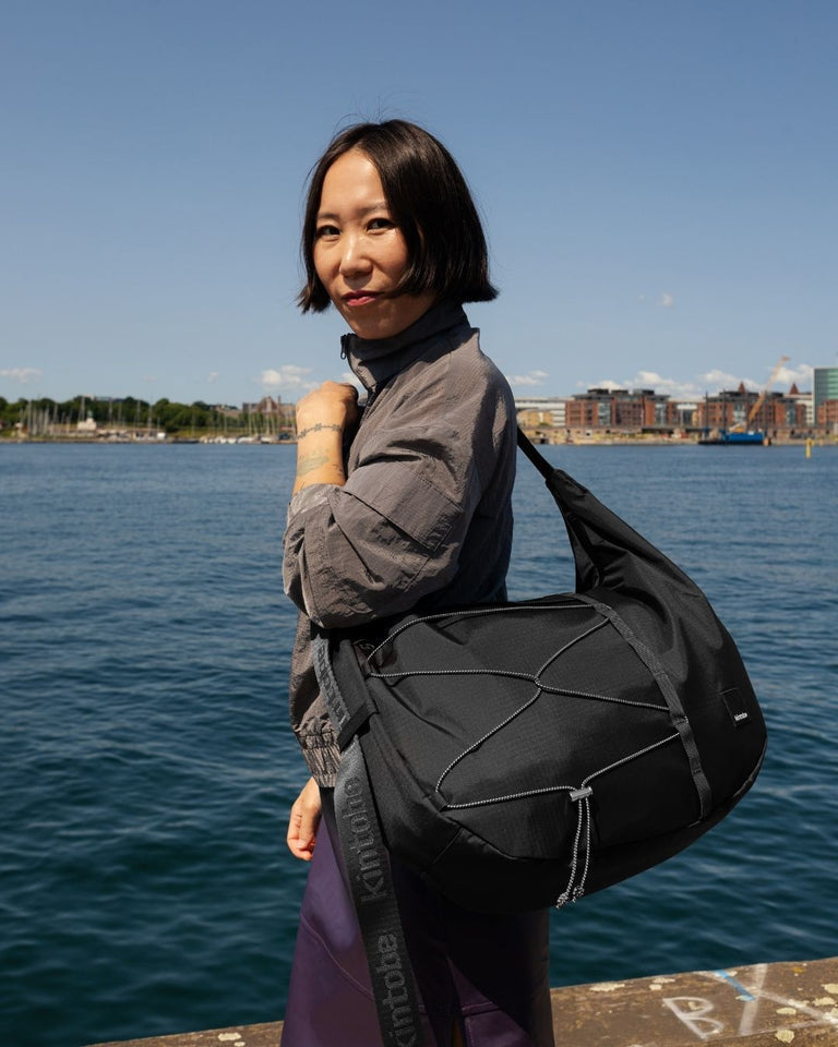 JUNO Half-moon taske - Jet black