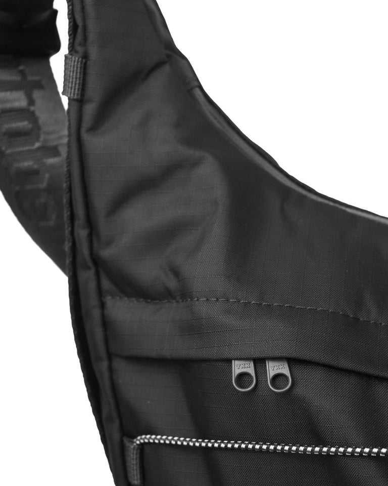 JUNO Half-moon taske - Jet black