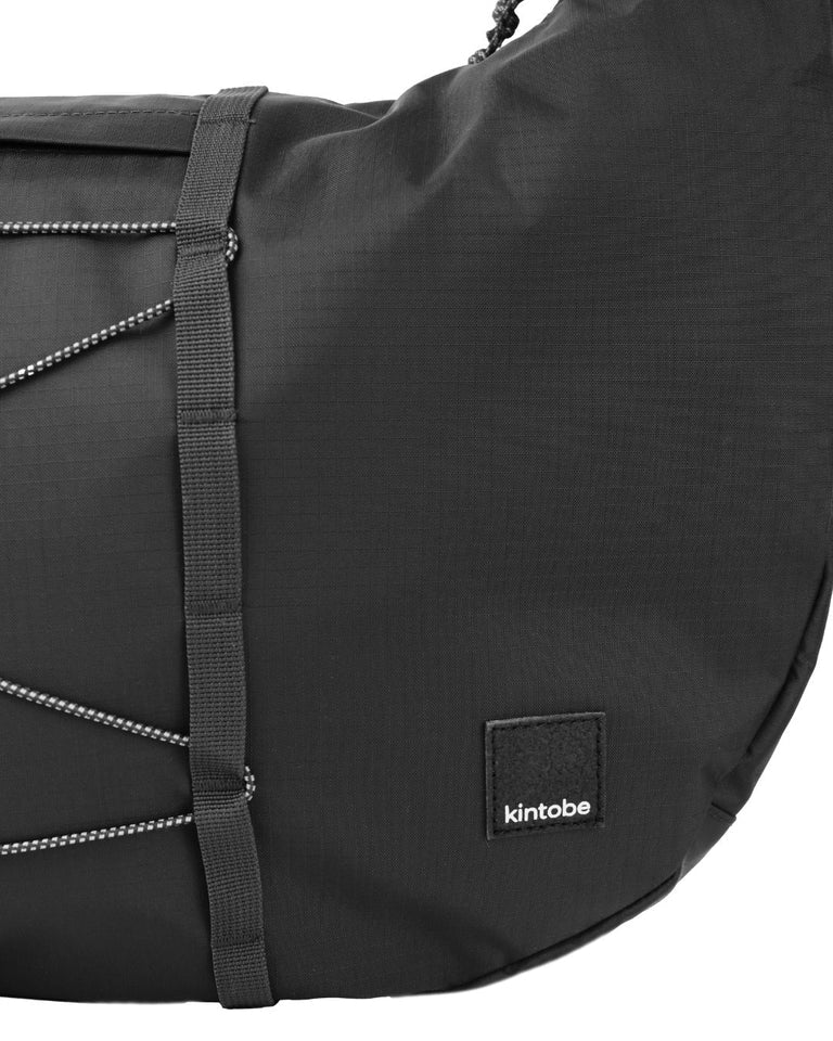 JUNO Half-moon taske - Jet black
