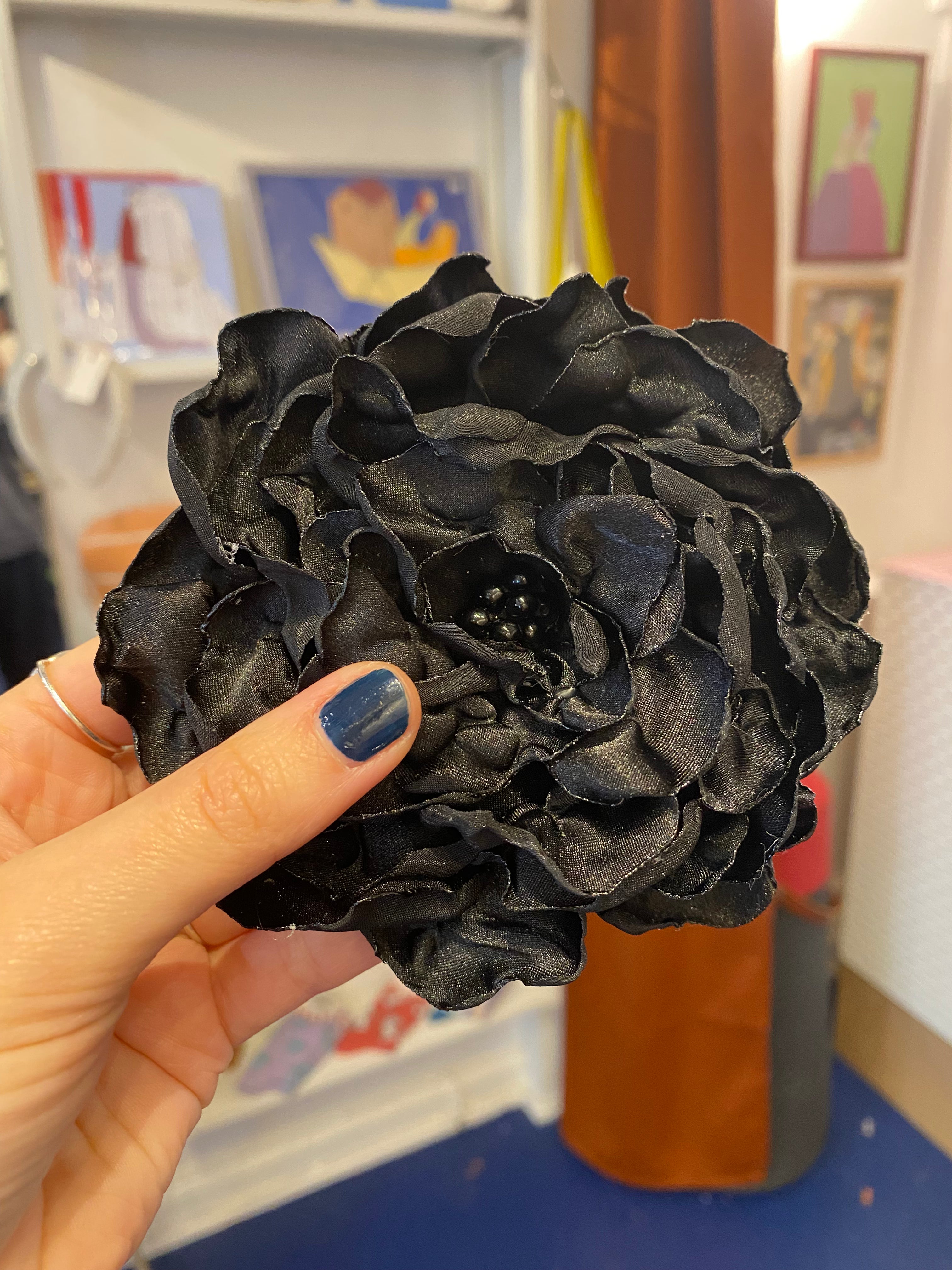 unika broche rose no 7