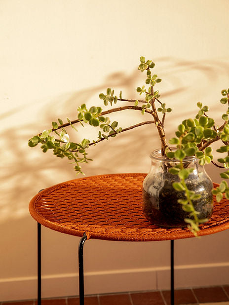 PRE-ORDER Håndflettet lille bord - Rust