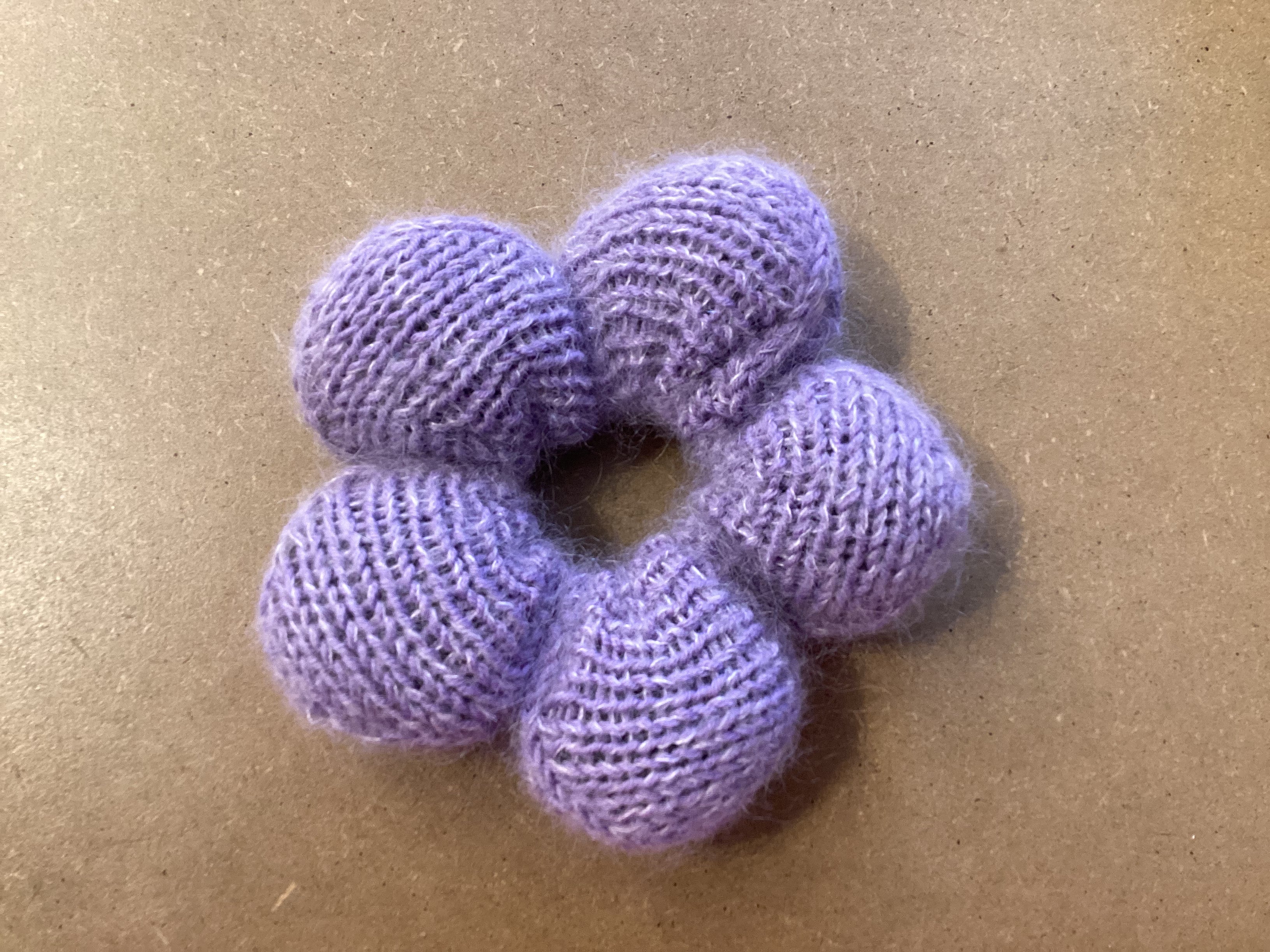 Flower Scrunchie lyselilla fluffy